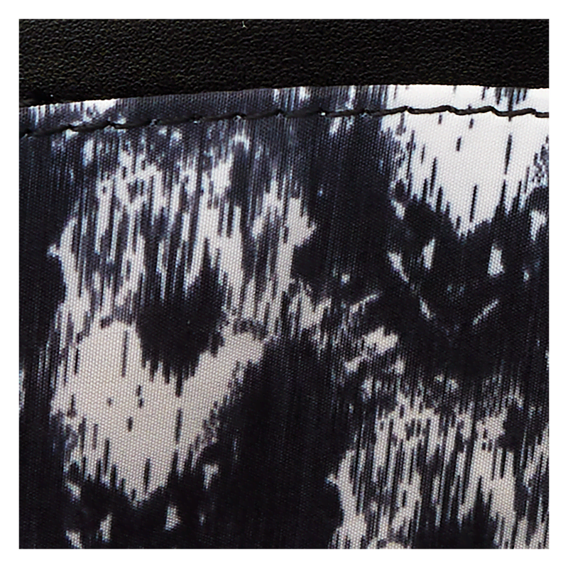 I Heart Horror It Pennywise Glow Crossbody Bag - Image 9