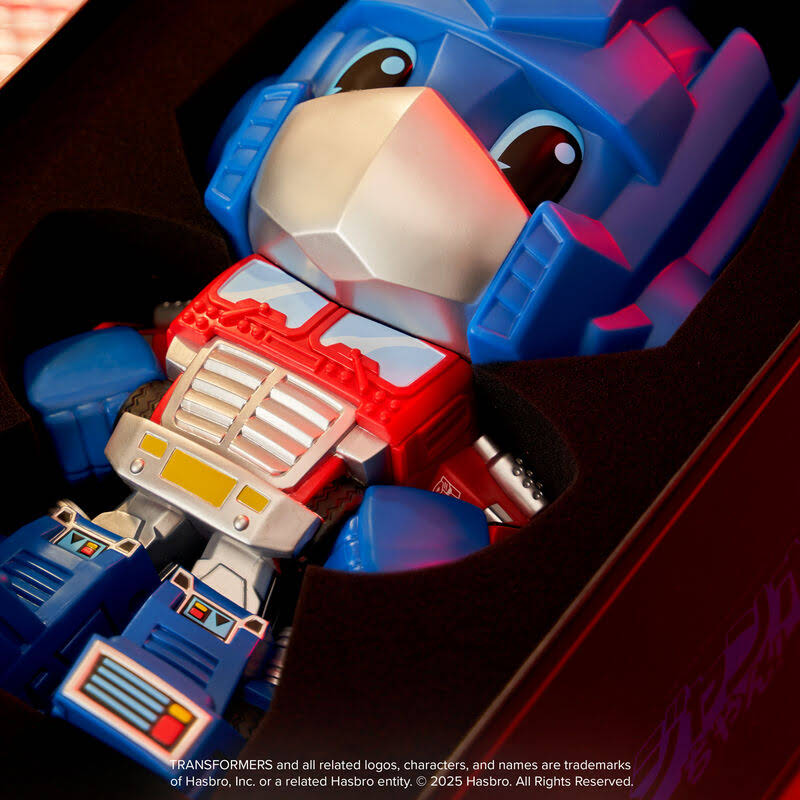 Jumbo Chan Optimus Prime 14 Vinyl Collectible - Image 9